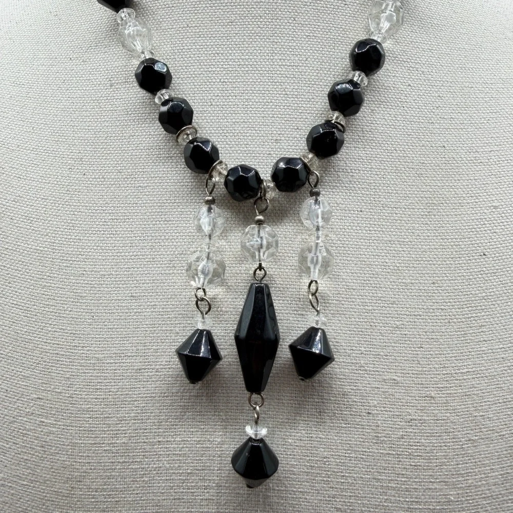N/A striking black